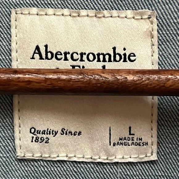 NWOT ABERCROMBIE & Fitch women's 90s
Relaxed Denim Jumpsuit size L - Picture 6 of 11